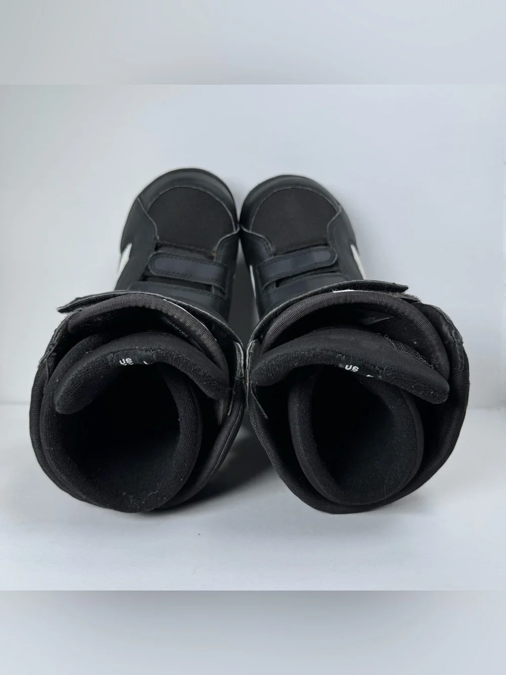 VANS Juvie Kids Mantra Soft Flex Youth Size 2 Snowboard Boots Straps